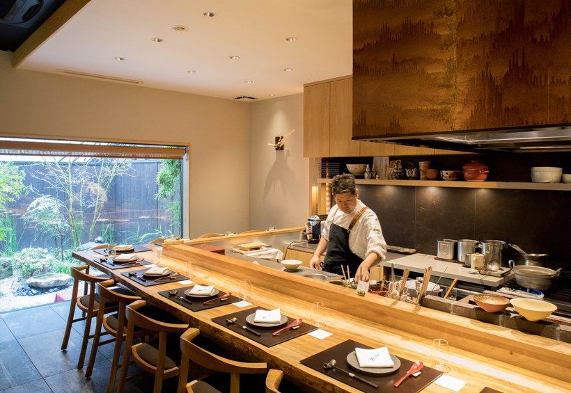 Shirosaka Tokyo Open Kitchen Restaurant Restaurant Counter Tokyo neil-perry-s-favourite-tokyo-restaurants-travel-insider