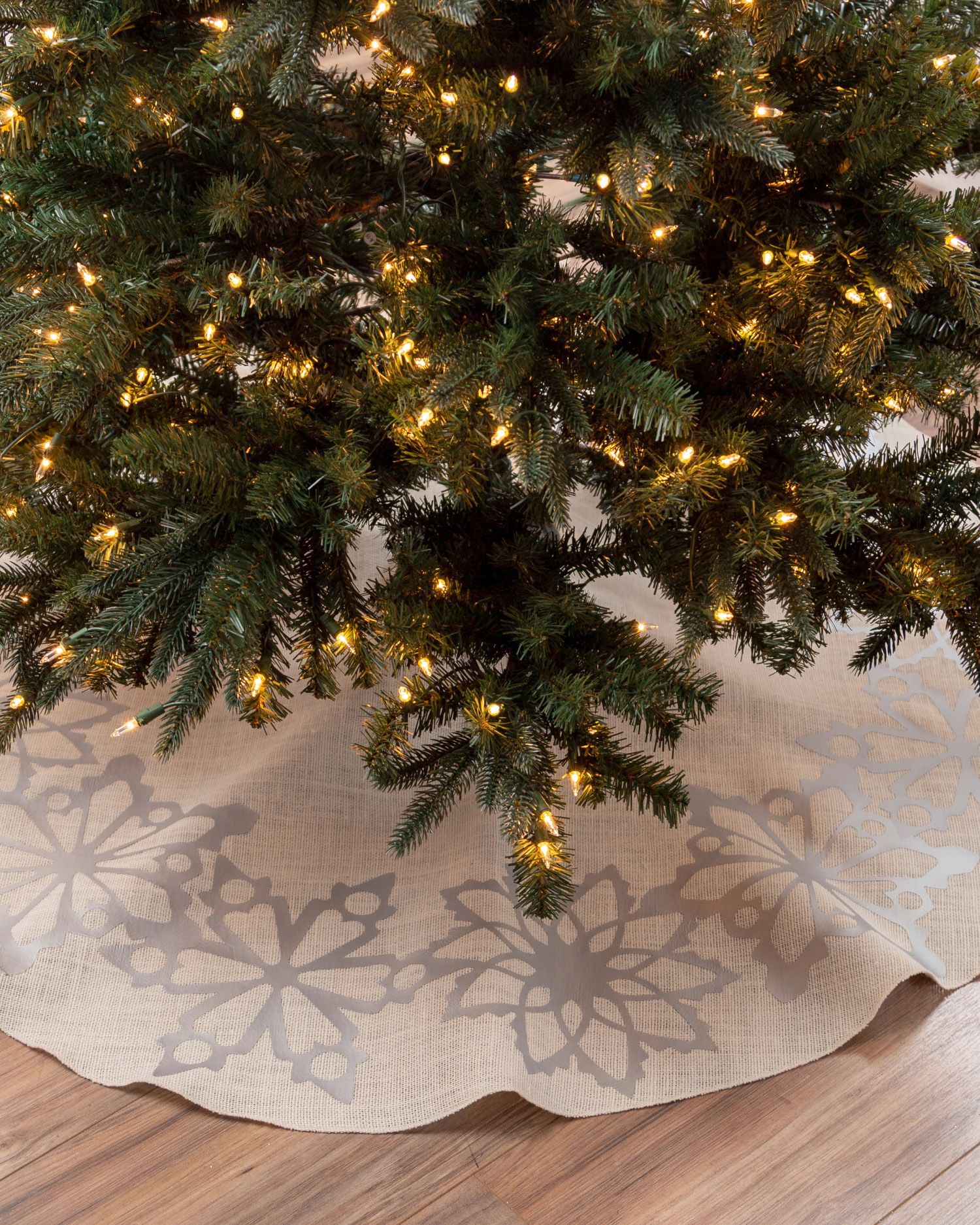 30 Inch Tree Skirt Mat with Glitter Snowflake Dot Snow Pattern Pattern for Natural Rustic Tree Skirt Holiday Decoration HOHOTIME Burlap Christmas Tree Skirt