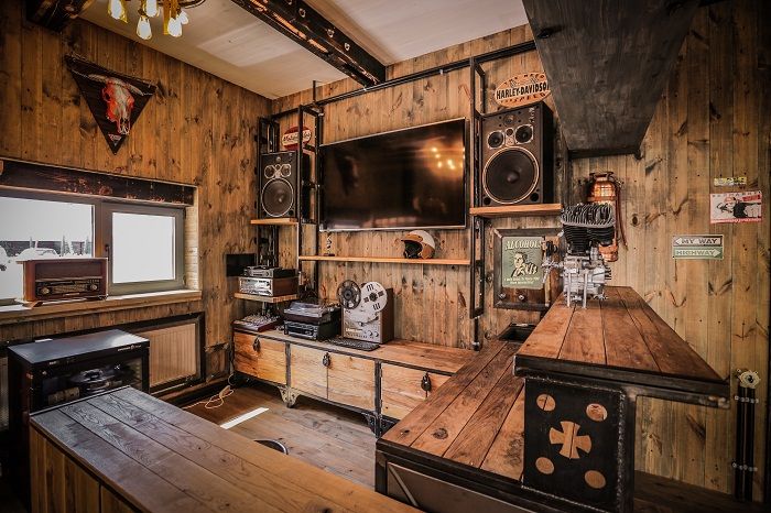 crazy bbq a bikers complex infused with vintage and industrial character restaurant bathroomrestaurant interiorssteampunk - Steampunk Interior Design Ideas crazy bbq a bikers complex infused with vintage and industrial character restaurant bathroomrestaurant interiorssteampunk - Steampunk Interior Design Ideas