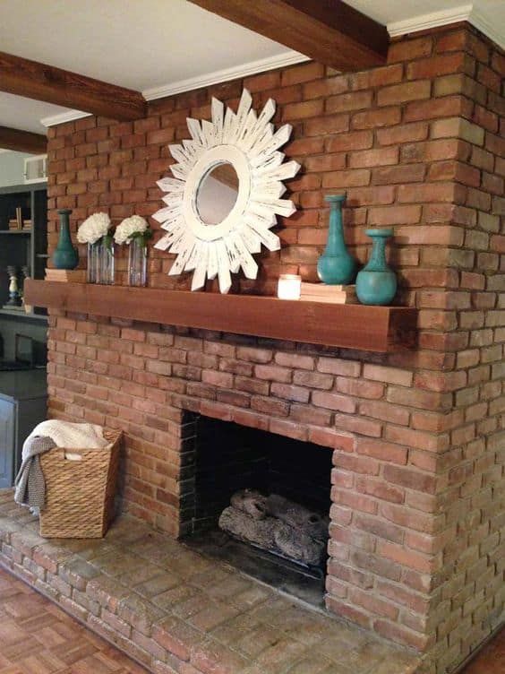 35 Gorgeous Natural Brick Fireplace Ideas (Part 2) Brick Fireplace Mantles, Brick Fireplace Makeover, Farmhouse Fireplace, Home Fireplace, Fireplace Remodel, Fireplace Design, Fireplace Surrounds, Fireplace Ideas, Mantel Ideas
