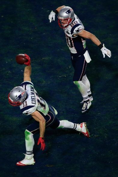 2016 Score Dion Lewis New England Patriots Football Sports Card No