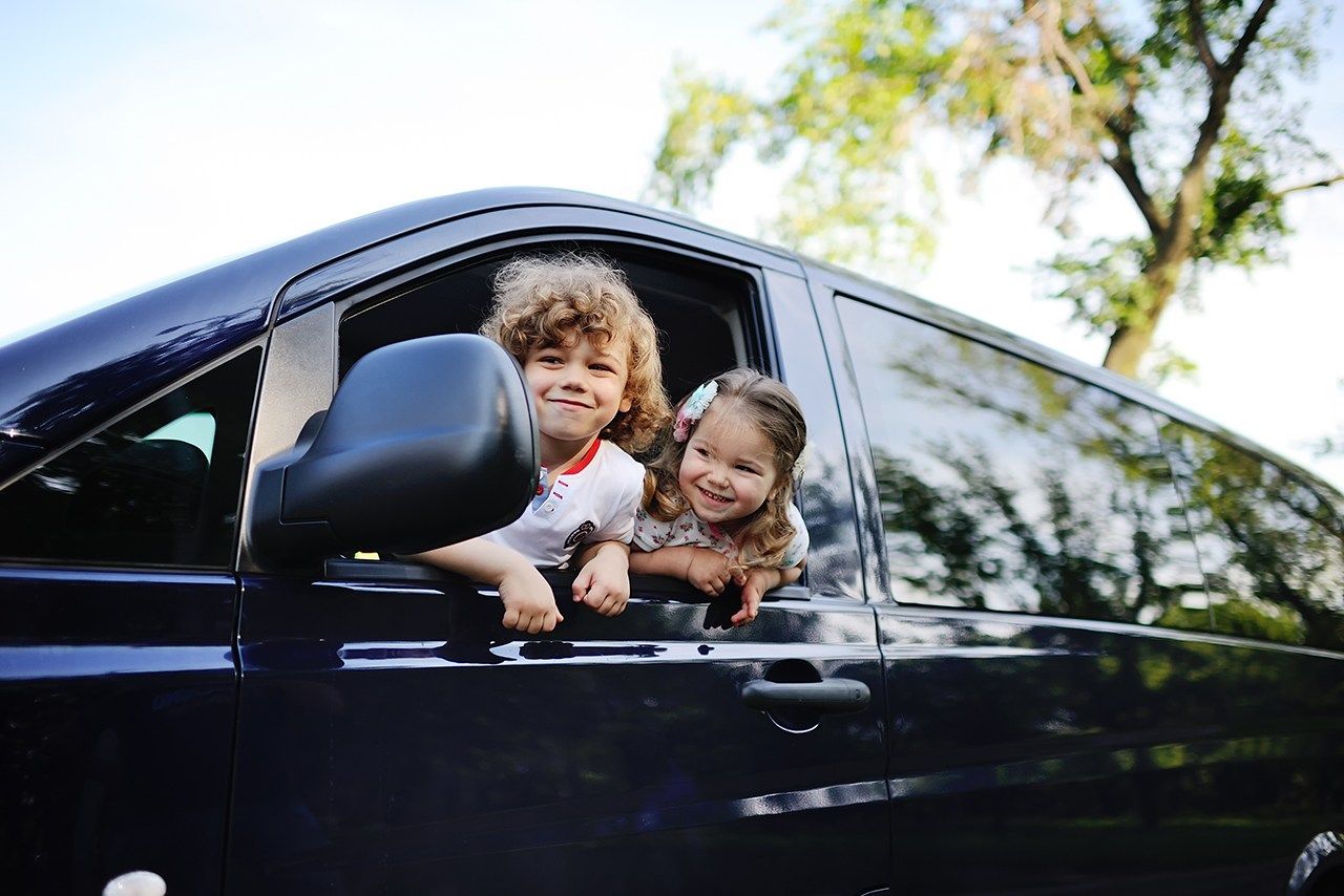 How to Save Money When Renting a Car for a Large Family