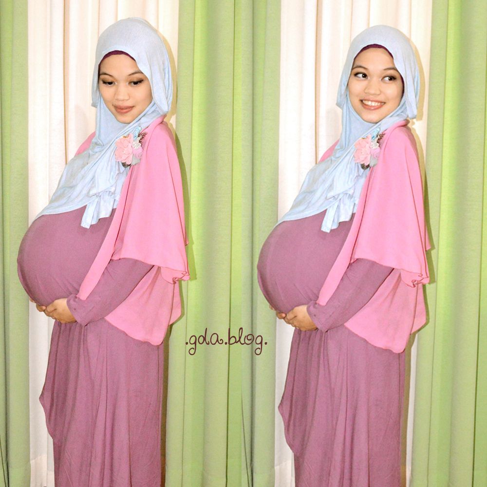 * 8 Months Pregnancy* huaaaa.. perut rasanya udah beraaat banget dan super big! rasanya udah kaya 9 bulan lebih.. hehe.. Bismilla... Big Pregnant, Pretty Pregnant, Pregnant Model, Long Sleeve Maternity Dress, Maternity Dresses, Pregnancy Outfits, Pregnancy Photos, Twin Pregnancy, Kate Gosselin Pregnant