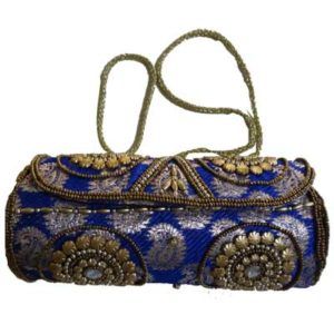 Buy Purses online USA and Canada 20% off https://goo.gl/P1Cu2m Purses Online, Online Bags, Silk Purse, Pure Silk, Purses And Handbags, Goo, Duffle Bag, Canada, Clutch