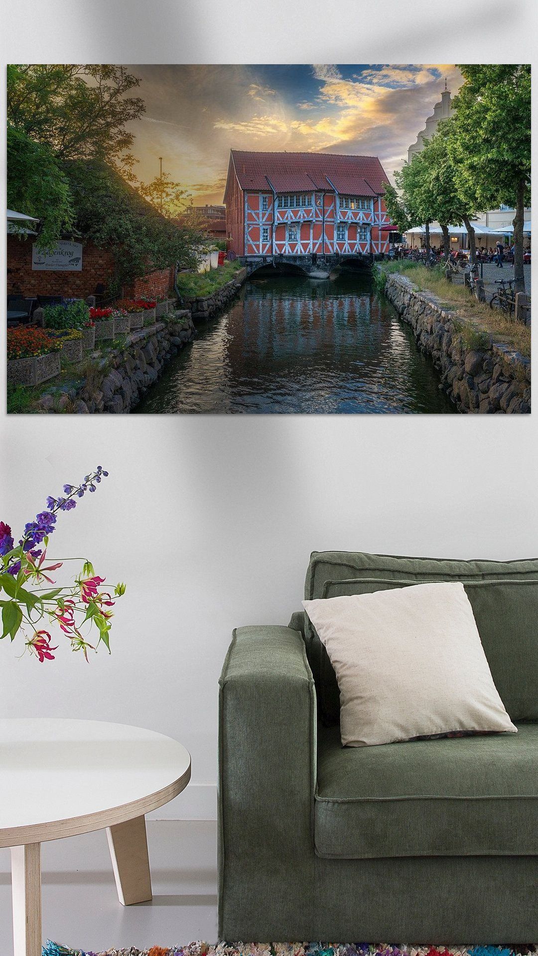 Koop het kunstwerk 'Fachwerk Brueckenhaus in Wismar' van Rene Siebring als schilderij op canvas, aluminium dibond, staal, (ingelijste) fotoprint, behang, en meer. Canvas, Prints, Products, Artworks, House, Tela, Canvases, Gadget