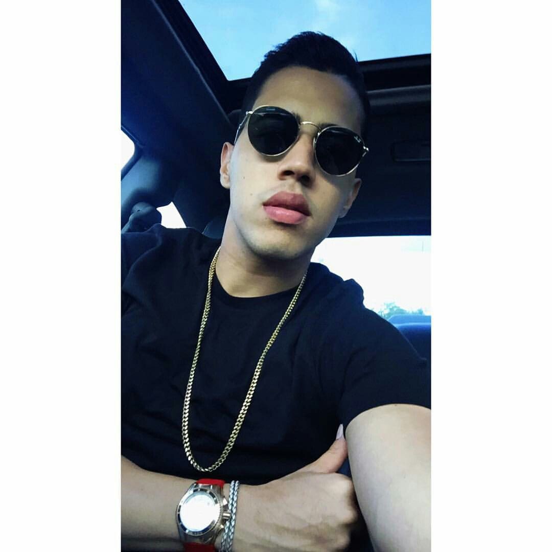 brytiago cantantes famosos cantantes chicos guapos brytiago cantantes famosos cantantes chicos guapos