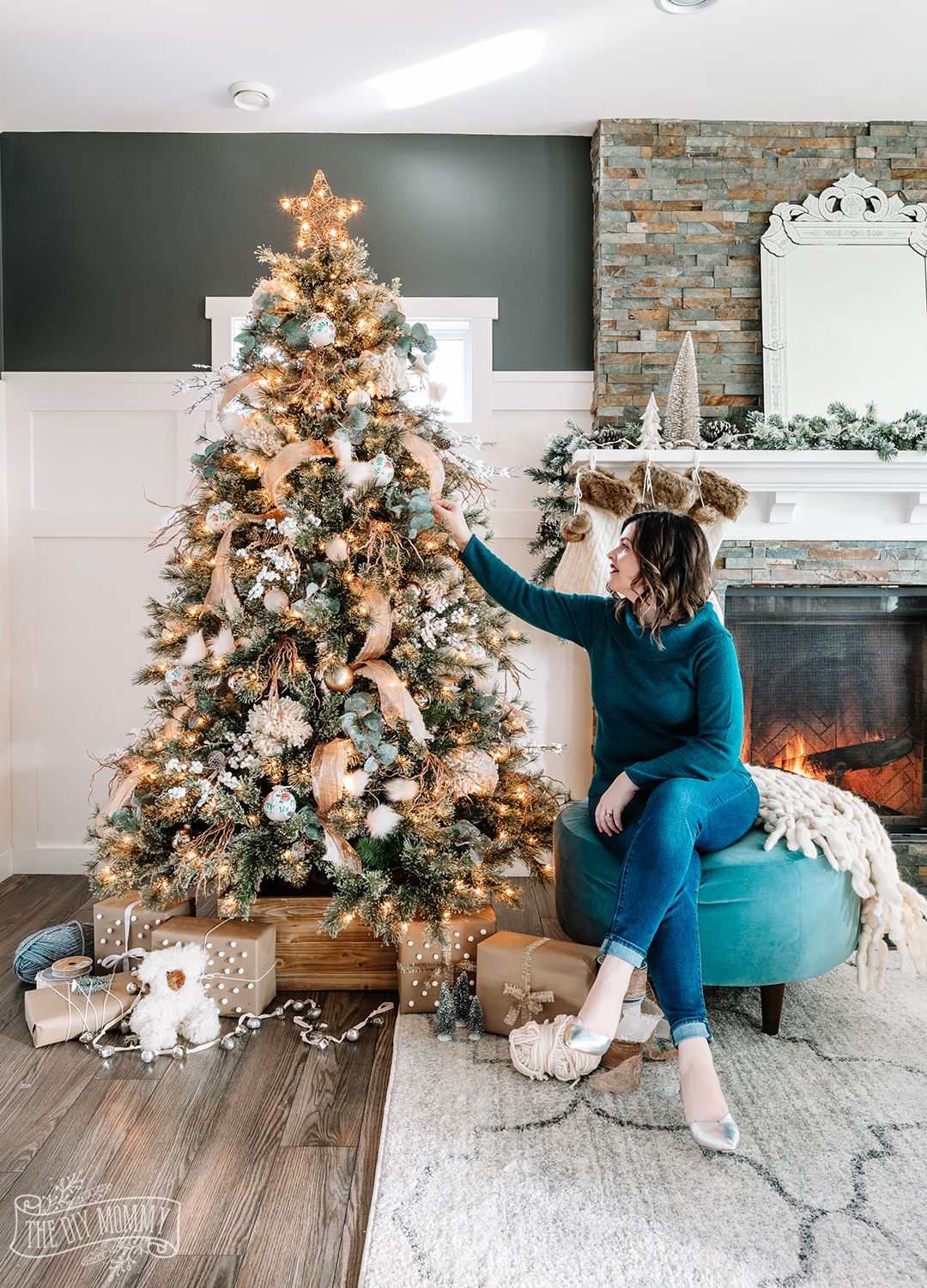 Natural Nordic Beachy Boho Lovers This Is The Christmas Garland For You White Chris Christmas Garland White Christmas Tree Decorations Felt Ball Garland