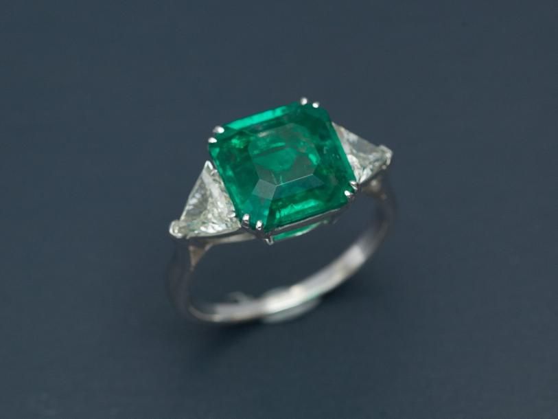 bague diamant triangulaire bague diamant triangulaire
