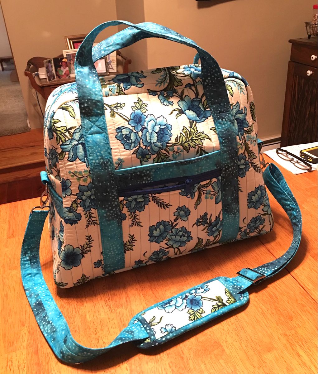 Travel bag for me! (Pattern byAnnie) Bags, Quilters bag, Fun bags