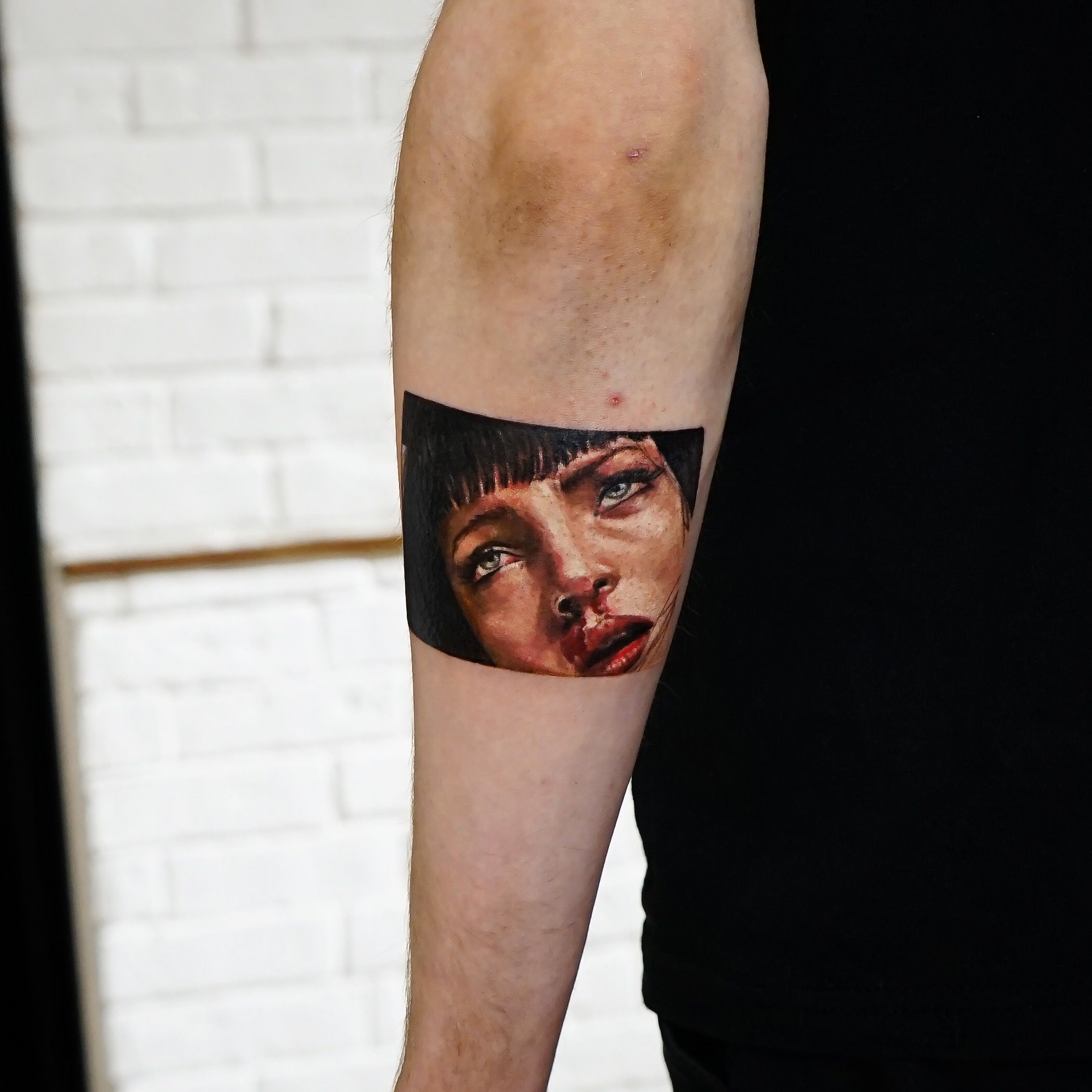 pulp fiction tattoo uma turman Pulp fiction tattoo, Tattoos, Arrow