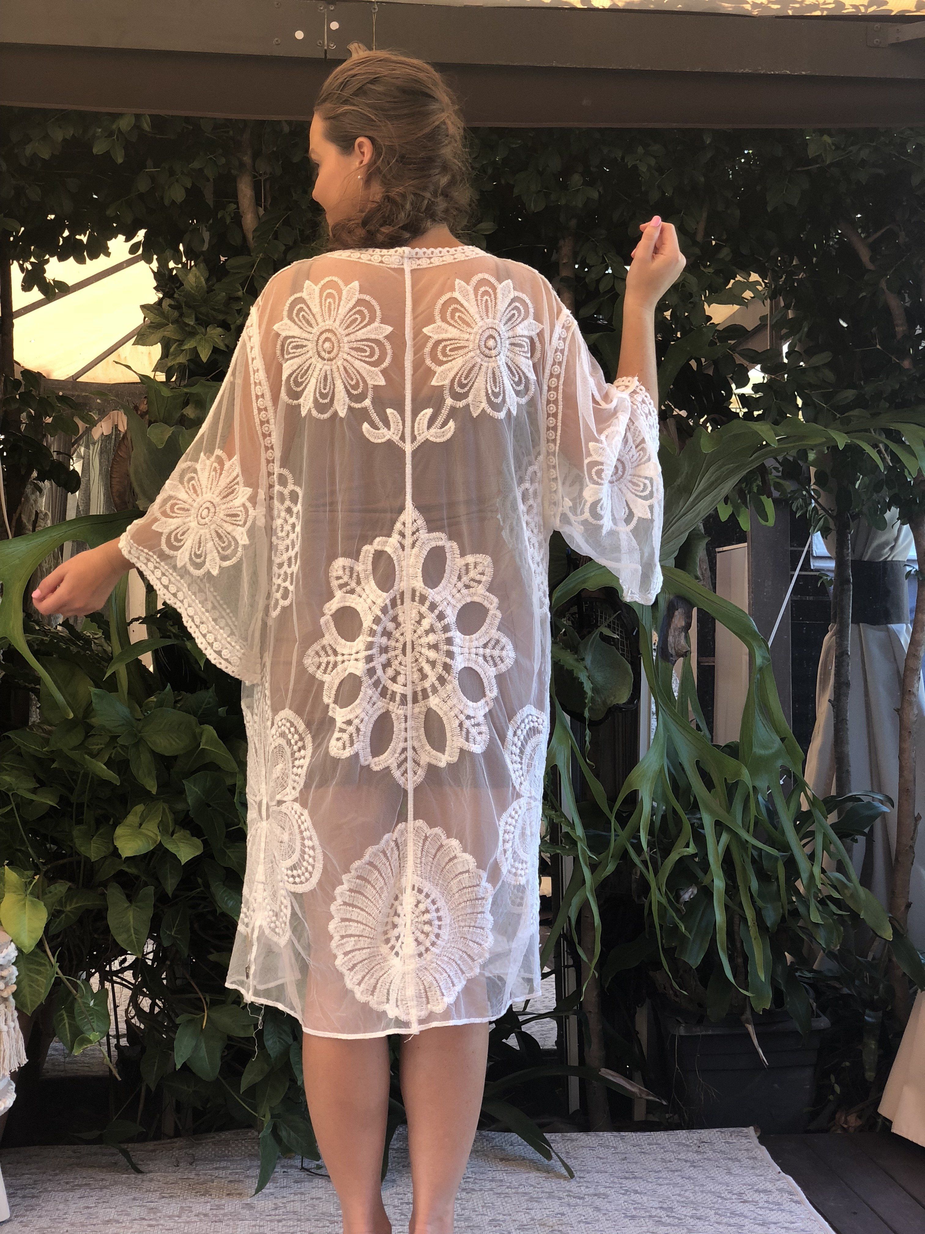 Maternity Lace Kimono | Lace kimono, Kimono outfit spring, Lace
