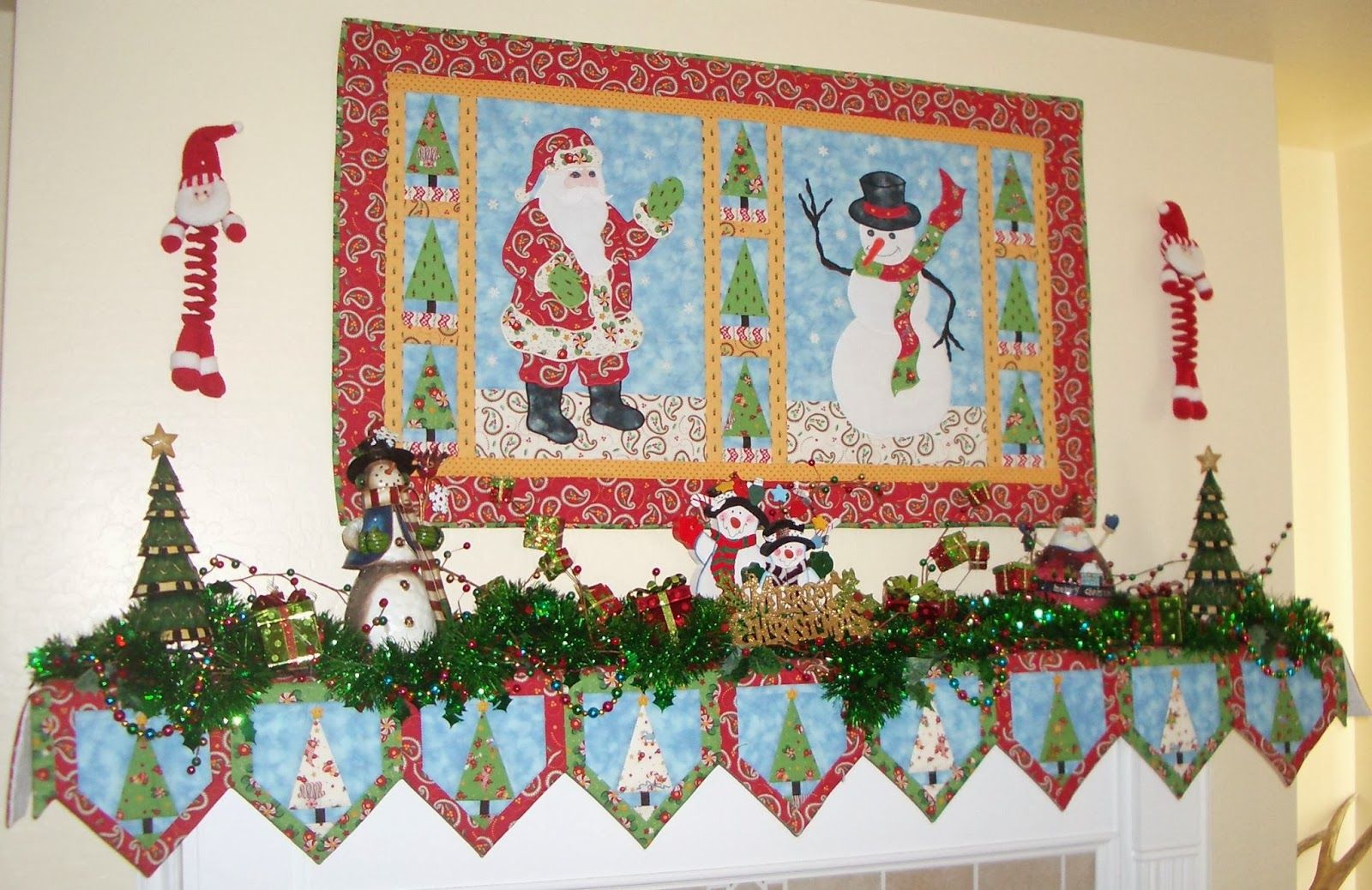 How to Make a Fireplace Mantel Scarf or Runner for Christmas. Description from viewdesign.tk. I searched for this on bing.com/images | Pinterest | Fireplace ma… How to Make a Fireplace Mantel Scarf or Runner for Christmas. Description from viewdesign.tk. I searched for this on bing.com/images