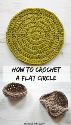 Learn how to make a crochet flat circle in any stitch! Make any round crochet project with this method and your crochet circle will lay flat every single time. #crochetflatcircle #doublecrochetcircle Crochet Simple, Crochet Unique, Crochet Diy, Easy Crochet Projects, Crochet Basics, Crochet For Beginners, Crochet Geek, Crochet Tutorials, Learn Crochet