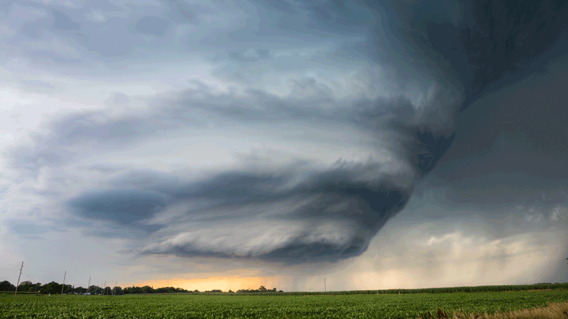 These GIFs Bring Massive Tornadoes to Life | Clouds, Storm photography, Tornadoes