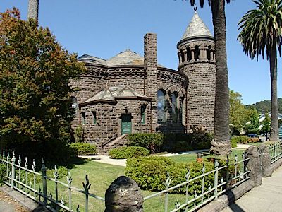 San Francisco Theological Seminary Marin County Um It S A Castle San Francisco Theological Seminary A Marin County Wedding Location And Reception Venue Brought To You By Here Comes The Guide California S Best