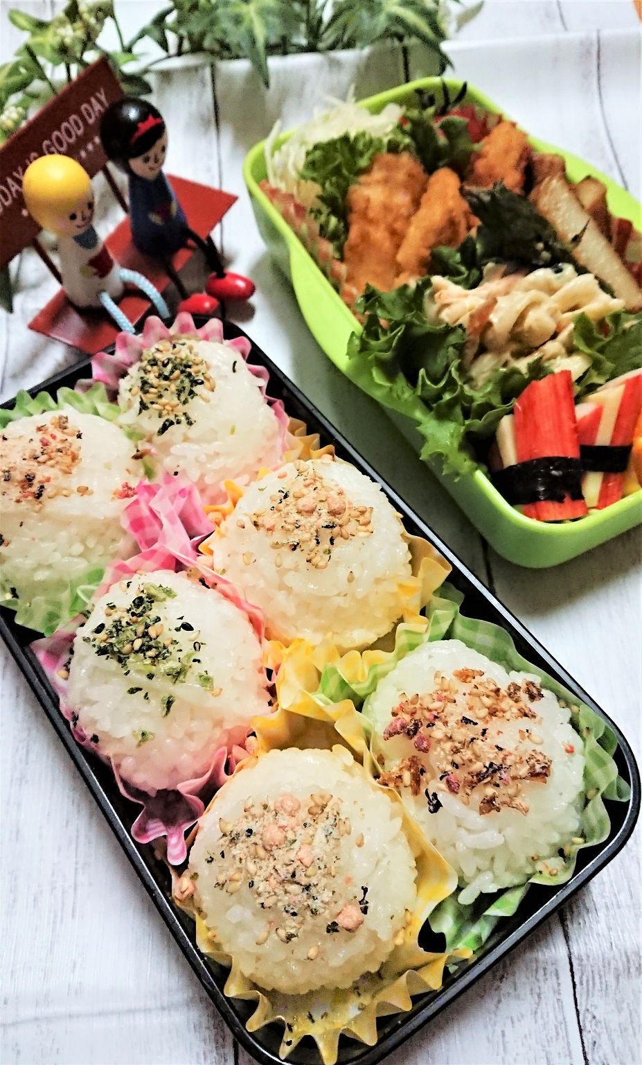 息子弁当 おむすび山でお手軽に コロコロおにぎり3種弁当 楽すぎてやめられないスライド弁当 おにぎり レシピ レシピ キャベツ 千切り レシピ 息子弁当 おむすび山でお手軽に コロコロおにぎり3種弁当 楽すぎてやめられないスライド弁当 おにぎり レシピ レシピ キャベツ 千切り レシピ
