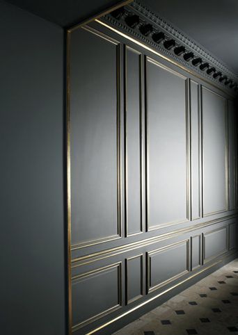 Tips for Painting Walls Black - paint shadow boxes gold and trim dark Design Seeds, Interior Walls, House Interior, Interior Painting, Palette Design, Wall Design, House Design, Wall Molding, Moulding Color