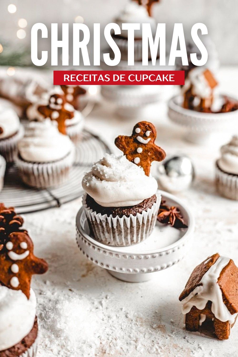 As datas comemorativas merecem deliciosos pratos e uma linda decoração. Cupcakes decorados são perfeitos para a sua comemoração de Halloween, Natal e muito mais, afinal os doces gourmet contam com diversas opções de massas e recheios para você deixar a decoração ainda mais criativa! Conheça as melhores receitas de cupcake passo a passo e faça os melhores cupcakes temáticos para decorar sua mesa! Christmas Cupcakes Recipes, Christmas Deserts, Vegan Christmas, Christmas Cooking, Christmas Cake, Cupcake Recipes, Christmas Treats, Holiday Recipes, Xmas