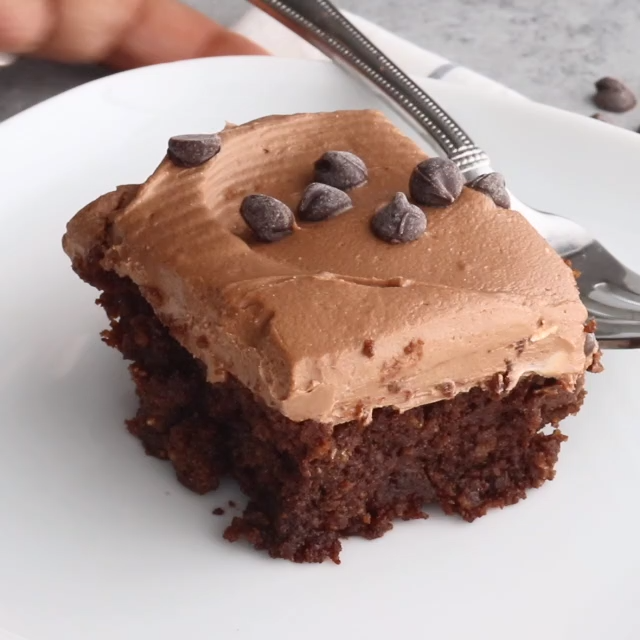 Keto Chocolate Cake- Cream Cheese Chocolate Frosti Keto Chocolate Cake- Cream Cheese Chocolate Frosti