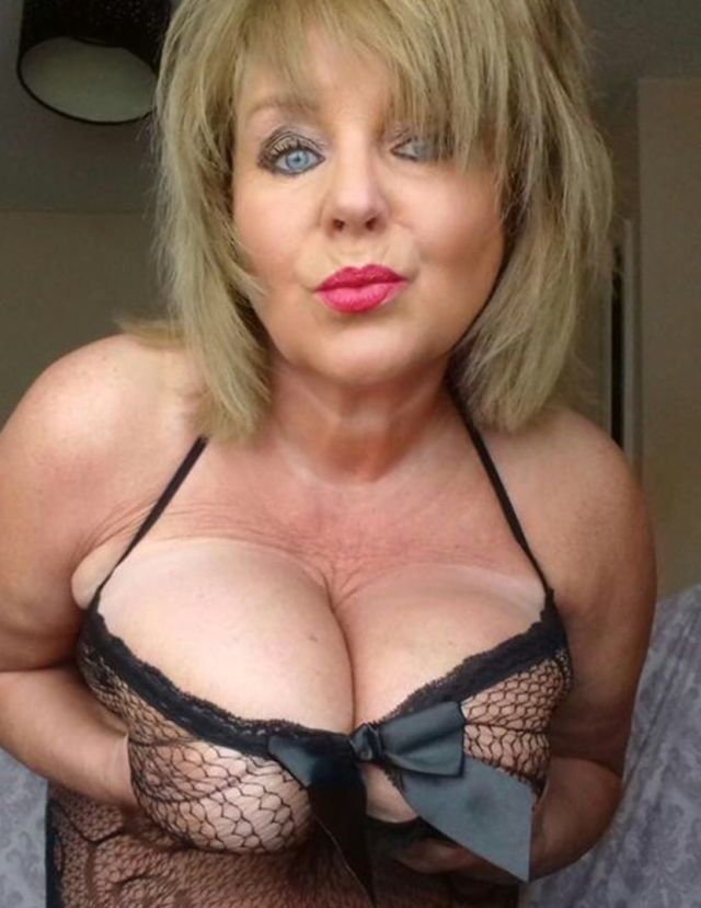 Über 50 dating victoria