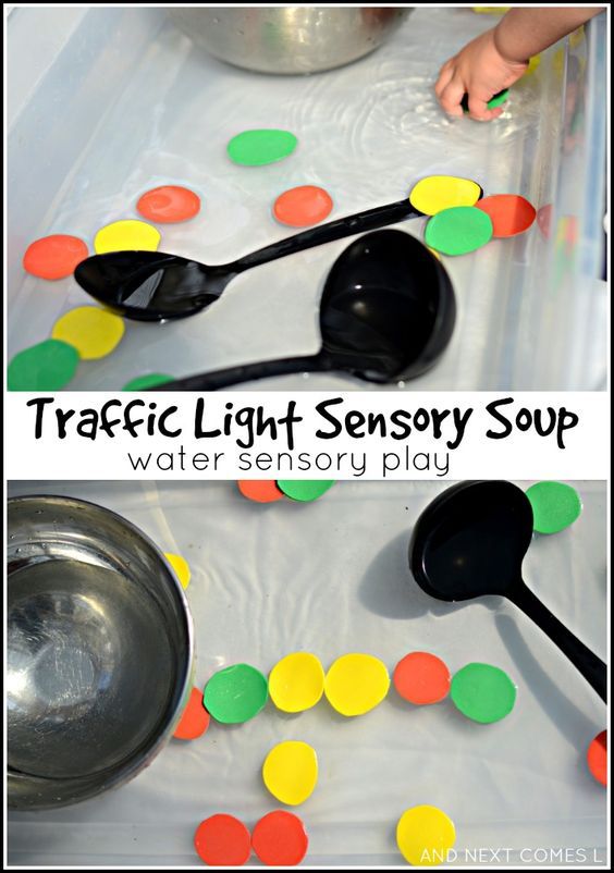 Traffic Light Sensory Soup {Water Sensory Play} #911craftsfortoddlers