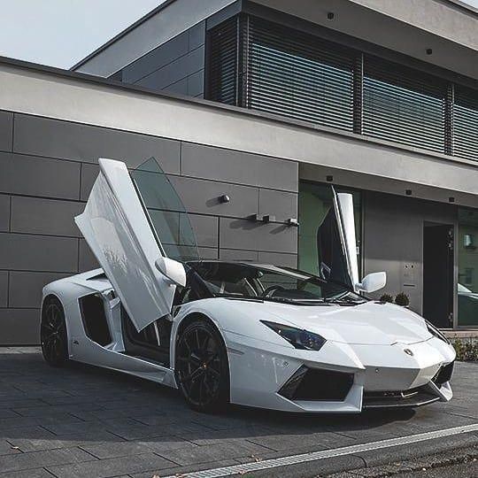 Leaving Facebook #lamborghiniaventador