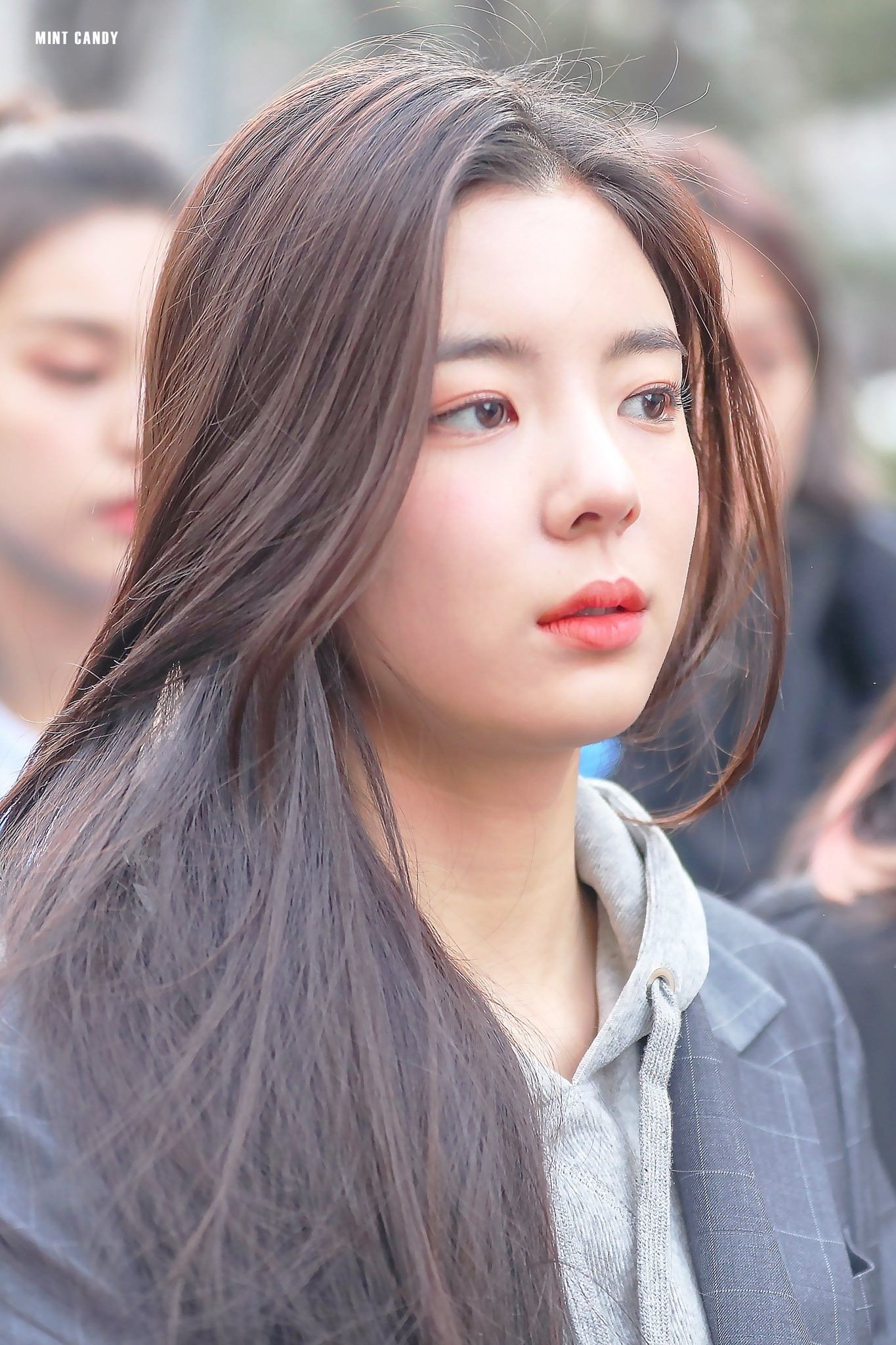 Itzy Lia / ITZY Lia is so cute on 1st day - Sexy K-pop / Fans have