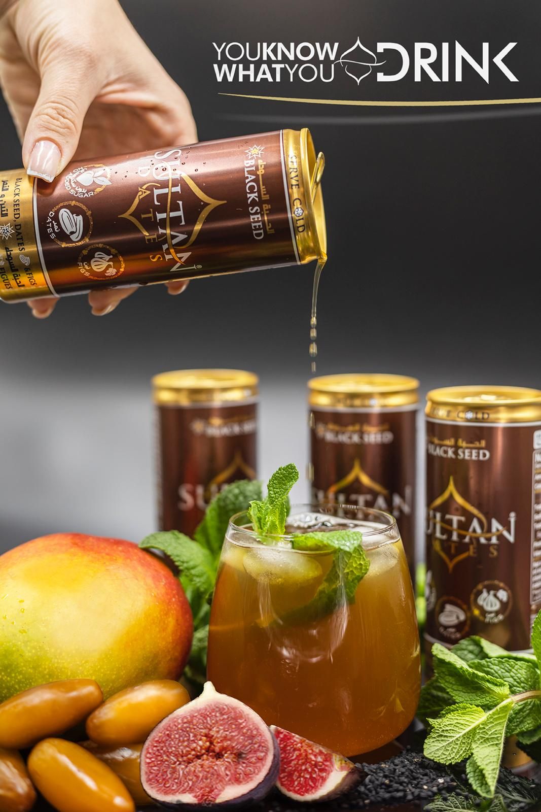 LIMITED EDITION! Sultan Dattelgetränk ist mit Schwarzkümmel und der edlen Feige angereichert. Der feine Geschmack wird mit einem Magoaroma abgerundet. Auf Zucker und Konservierungsstoffe haben wir verzichtet. Moscow Mule Mugs, Edition, Drinks, Tableware, Sugar, Figs, Drinking, Beverages, Dinnerware