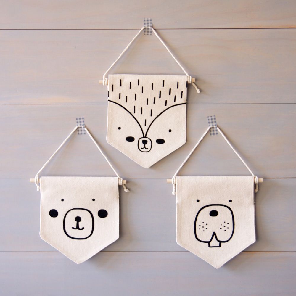 Animal pennants @swingfever I don't know what you could use them for but they made me think of your show. Diy Kids Decor, Diy For Kids, Baby Nursery, Baby Room, Nursery Decor, Diy And Crafts, Crafts For Kids, Sewing Projects, Projects To Try