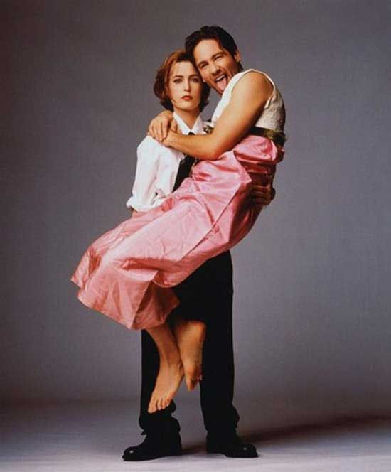 Gillian Anderson And David Duchovny For Us Magazine 1997 Photo