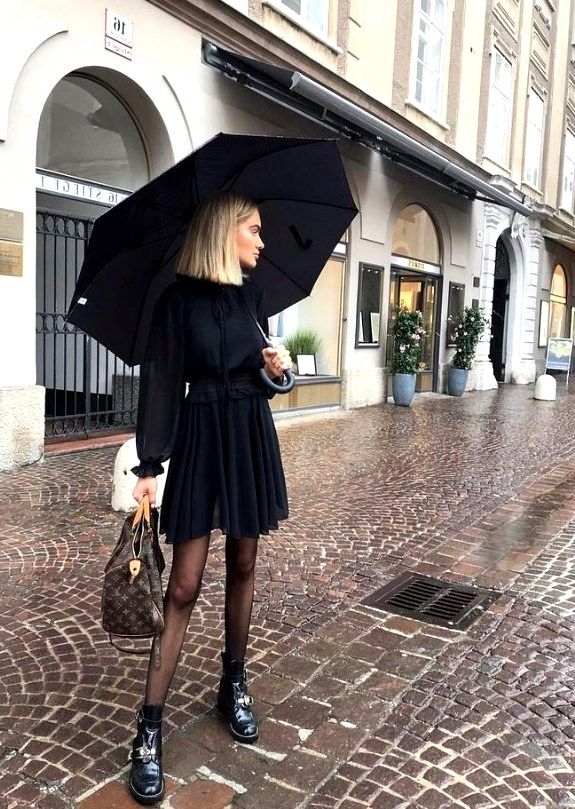 25 Pretty Rainy Day Style Outfits Ideas #rainydayoutfitforwork