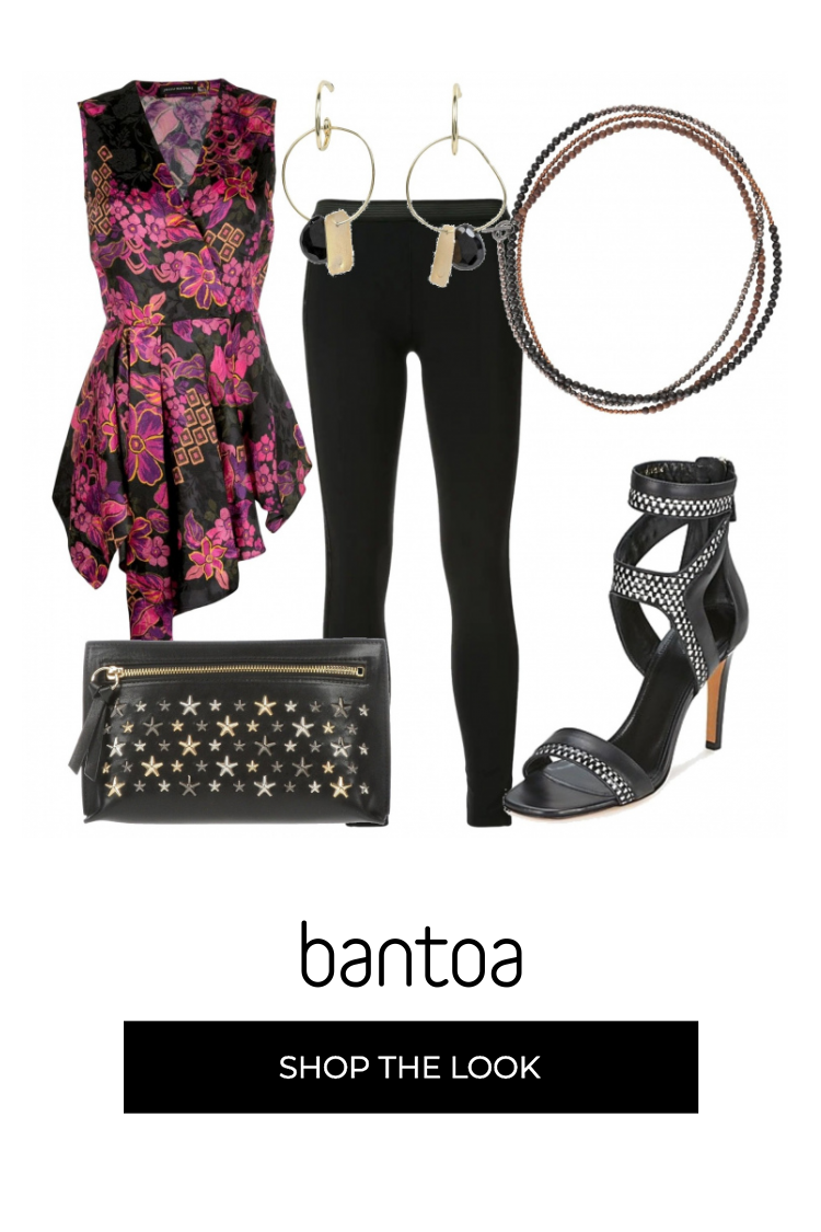 Look compuesto por pantalón negro, blusa en tonos negros y rosas, sandalias negras, bolso negro, pendientes y colgante a juego Composición del outfit:Leggings y jeggings Kru, Collares BRUNELLO CUCINELLI, Tops y Blusas Josie Natori, Sandalias, zuecos, mules y chanclas de moda Boss Business, Bolsos JIMMY CHOO, Pendientes ATELIER VM Estilo: Chic Talla: Menos de talla 40 Ocasión: Todos los días Presupuesto: Premium Fashion Sets, Fashion Outfits, Outfit Mujer, Tv Interview, Brunello Cucinelli, Brandy, Jimmy Choo, Polyvore Image, Leggings
