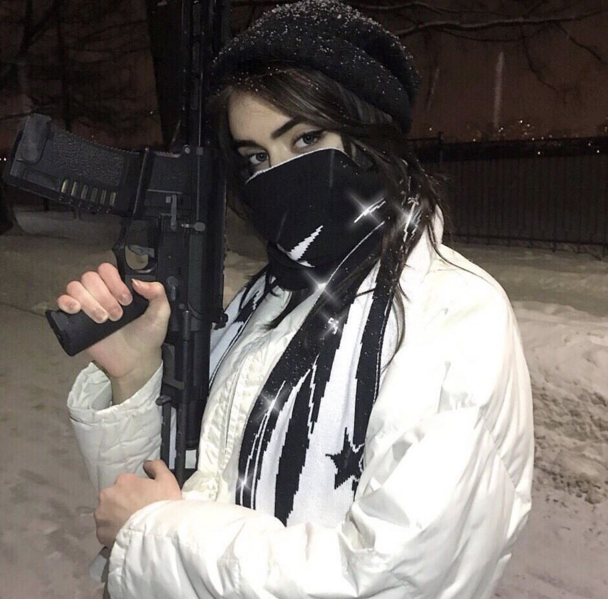 Девушка бандитка
