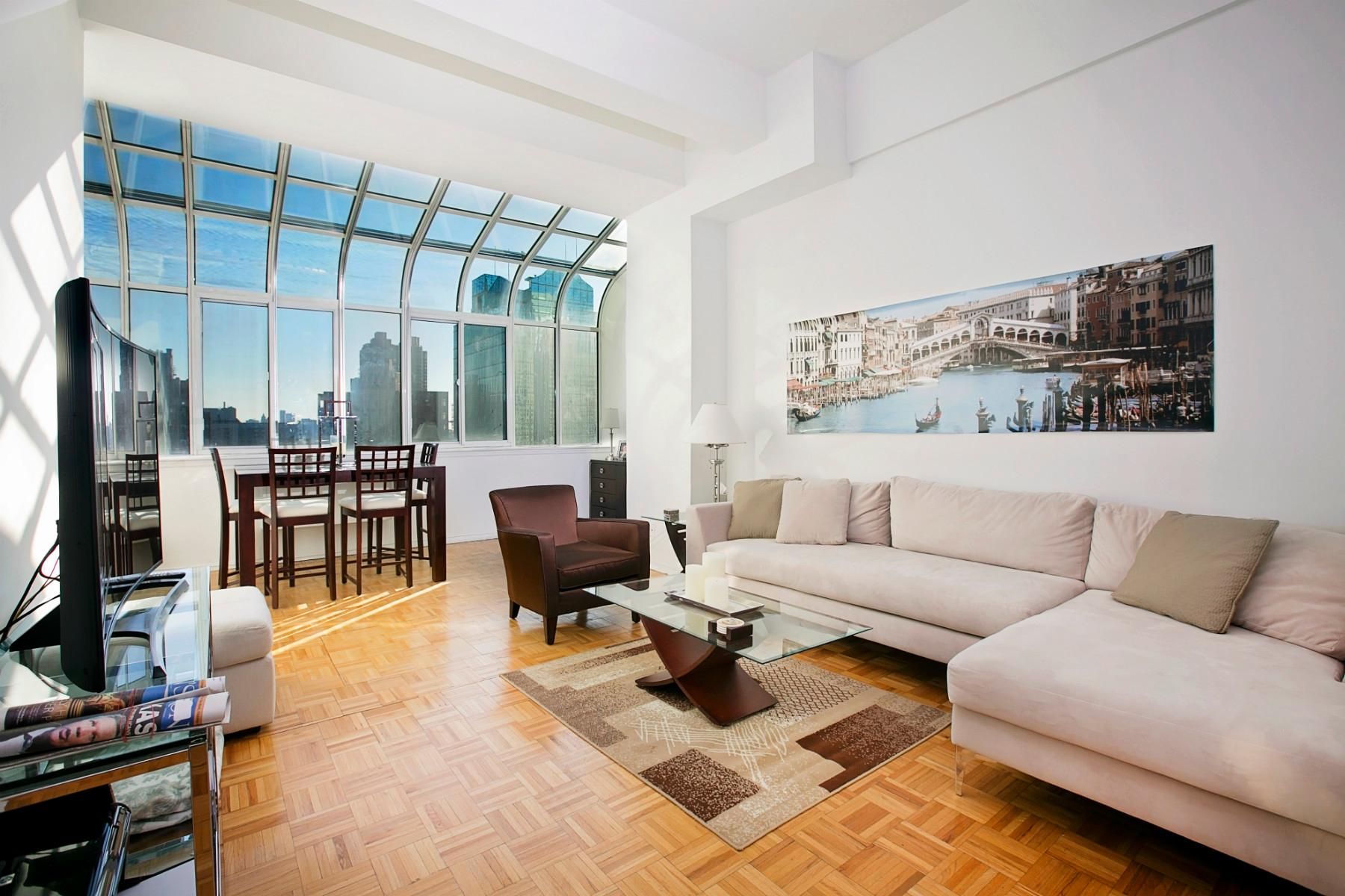 $3900 1 Bedroom at 535W43 NY Bits