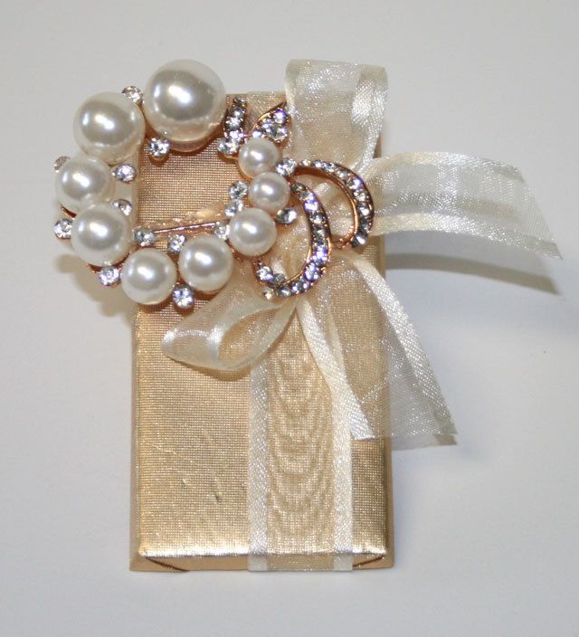 wedding chocolate Pearl and silver wedding favors chocolate favors decorated chocolate