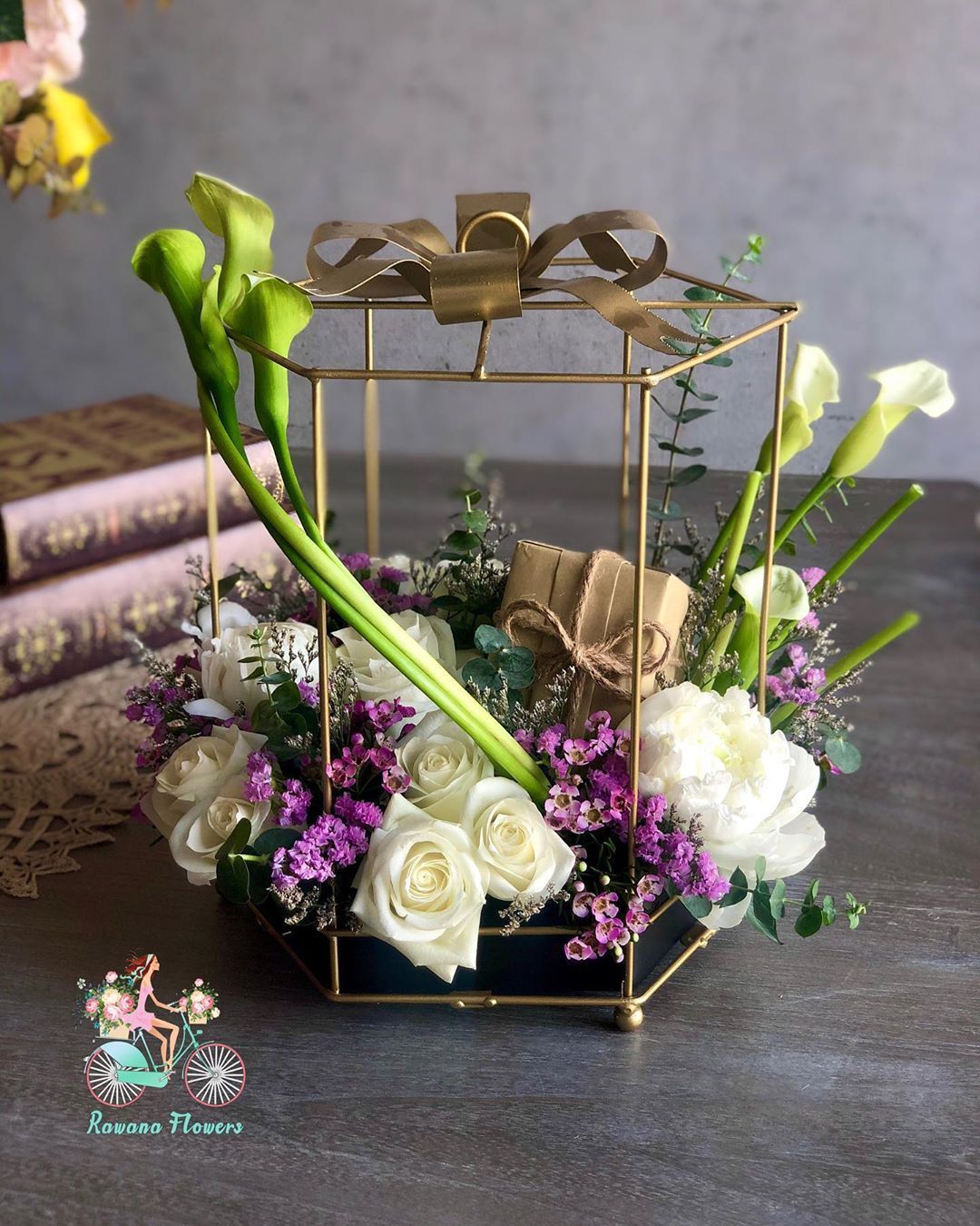 R A W A N A F L O W E R S On Instagram تغليف هدية Rak Rakuae Rasalkhaimah Rasalkhaima راس الخيمة رأس الخي Floral Wreath Gifts Floral
