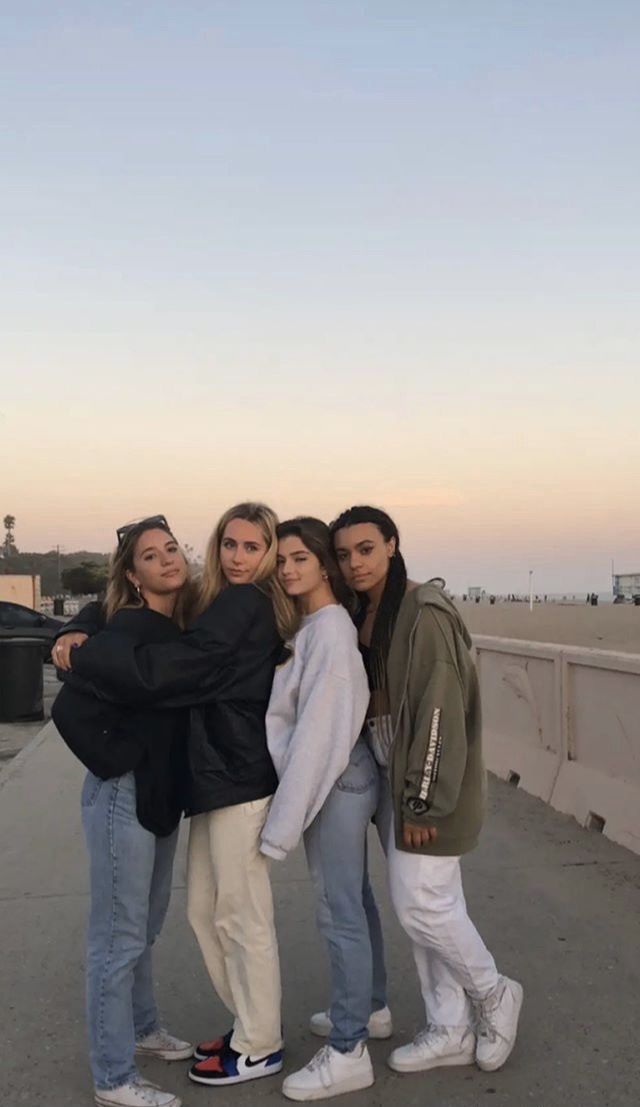 Image about kenzie ziegler in FRIENDSHIPS by 𝚉𝙾𝙴 Image about kenzie ziegler in FRIENDSHIPS by 𝚉𝙾𝙴