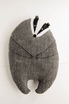 Small pillow animal shrewd badger soft stuffed toy by WoodlandTale Doll Toys, Pet Toys, Baby Toys, Kids Toys, Baby Baby, Softies, Baby Shower Gifts, Baby Gifts, Woodland Nursery Theme
