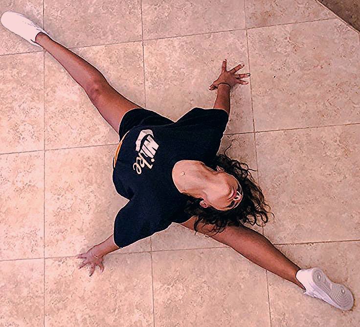 💕 #splits #yogaposes #yoga #dancers #flexibility #fitness - #dancers #Fitness #flexibility #splits #...