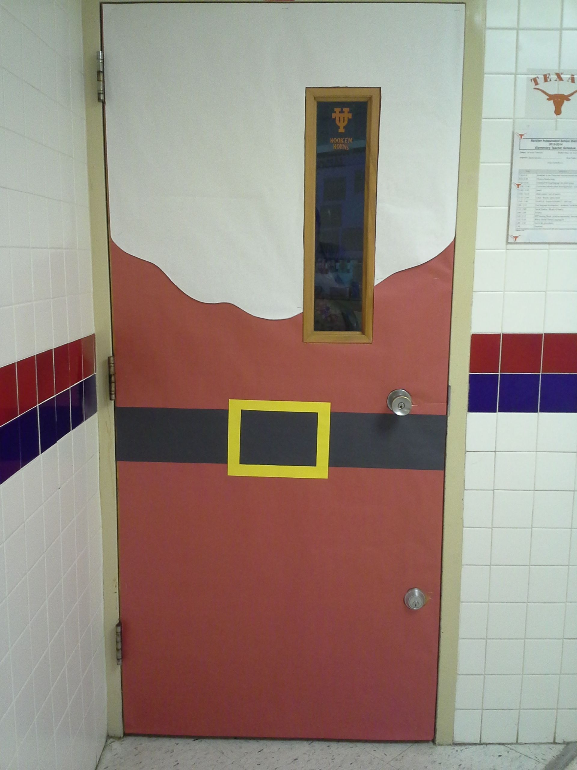 Simple But Cute Santa Theme School Door Decoration Simple But Cute Santa Theme School Door Decoration
