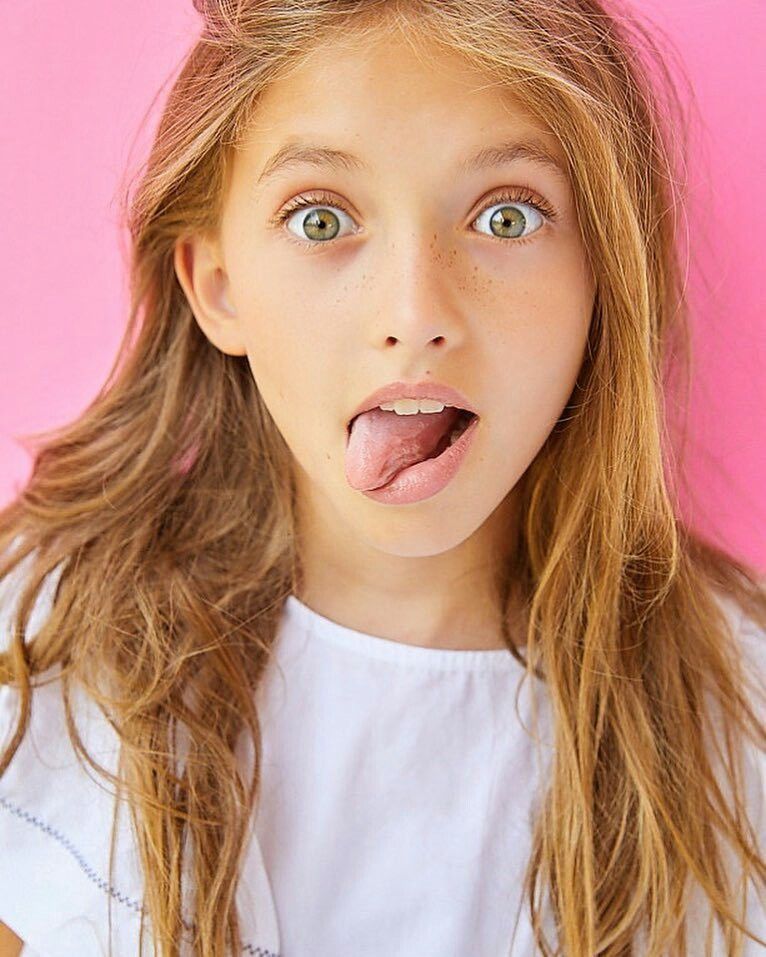 Mounth schoolgirl glamour throat