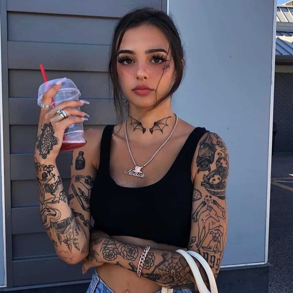 Women Front Neck Tattoo 1 Neck Tattoos Women Small Neck Tattoos women-front-neck-tattoo-1-neck-tattoos-women-small-neck-tattoos