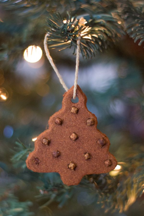 Cinnamon Applesauce Ornaments - So Easy, 2 Ingredients. You Will Cinnamon Applesauce Ornaments - so easy, 2 ingredients. You will love the way your house smells when you make these! - Cinnamon Applesauce Ornaments - So Easy, 2 Ingredients. You Will