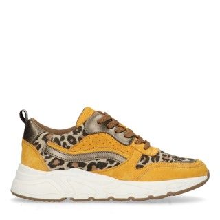 Okergele dad sneakers met panterprint | Sneaker, Schoenen ... Okergele dad sneakers met panterprint | Sneaker, Schoenen ...