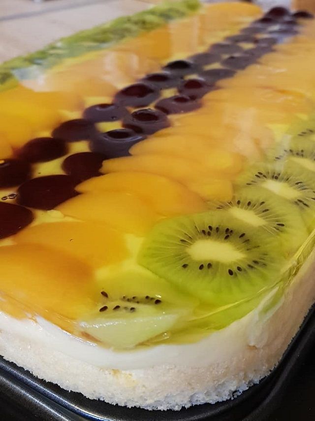 A süti egyszerűen elbűvöl mindenkit, ezt egyszer meg kell kóstolni! Hungarian Desserts, Hungarian Recipes, Foood Recipes, Cake Recipes, Dessert Recipes, Torte Cake, Cake Bars, Ital Food, Cooking And Baking
