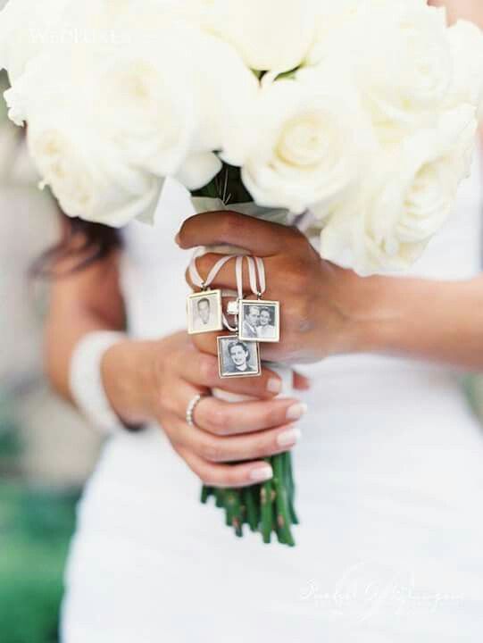 Cute Wedding Ideas, Perfect Wedding, Wedding Inspiration, Wedding Memorial Ideas Dad, Creative Wedding Ideas, Wedding Hacks Diy, Different Wedding Ideas, Wedding Themes Spring, Unique Wedding Photos