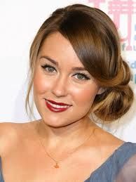 15 Ideas for hairstyles wedding guest curly side buns #weddingsidebuns 15 Ideas for hairstyles wedding guest curly side buns #weddingsidebuns