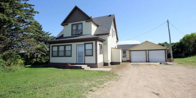 20672 county highway 15 fergus falls mn 56537 architectural shingles dining room with built ins architecture