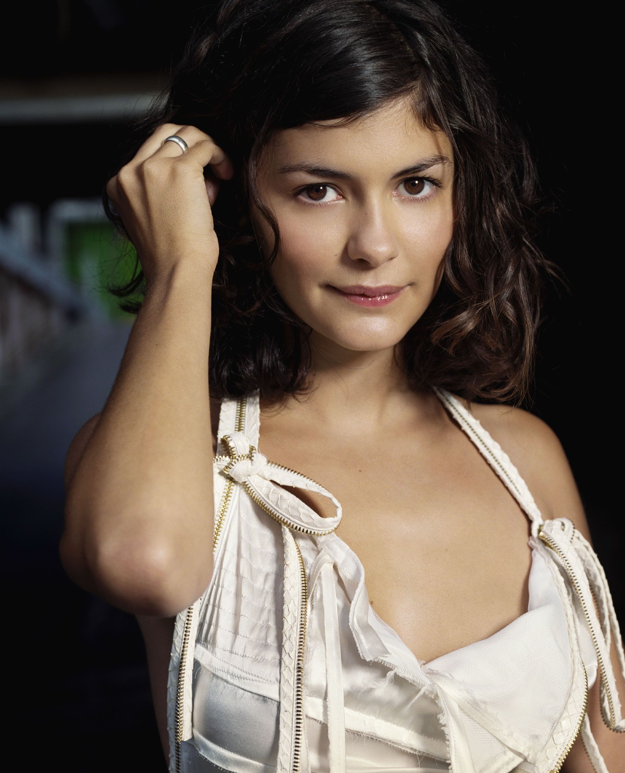 Wedding S Over And I M A Grown Up Next Haircut Hair Make Hq Wallpaper For Audrey Tautou Now Viewing Of 94 Pictures Found In The Image Gallery