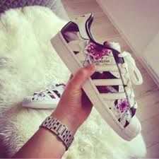 Resultado De Imagen Para Zapatillas Adidas Superstar Para Mujer Zapatos Adidas Ropa Adidas Zapatos Deportivos Mujer